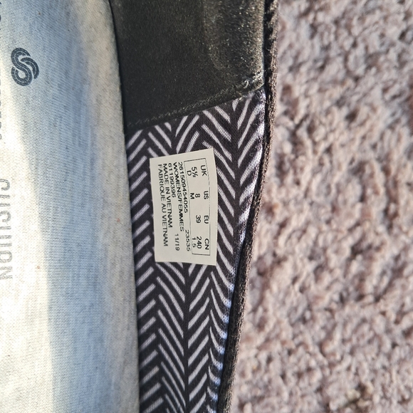 Clarks Cloudsteppers slip-on loafers Sneakers Womens 8M Black And White - Picture 3 of 7